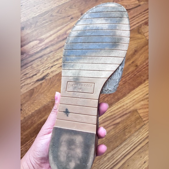 Kenneth Cole Embroidered Women's Floral Flat - Picture 3 of 4